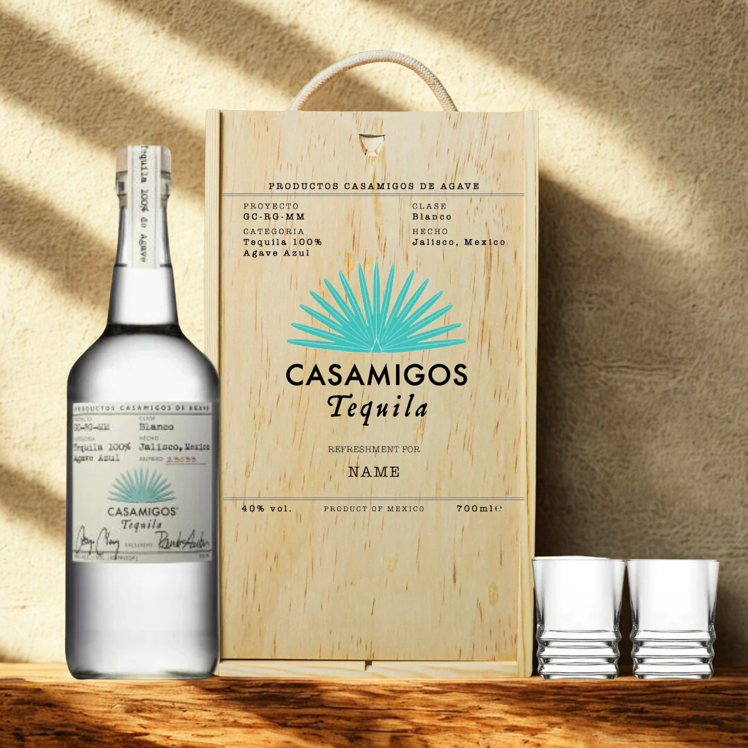Personalised Casamigos Tequilla Blanco Gift Set with Shot Glasses – 70cl (40% ABV) product bottle
